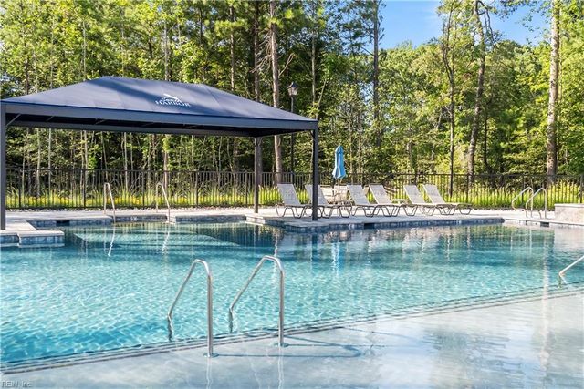 1127 Breakwater TRL, Carrollton, VA 23314