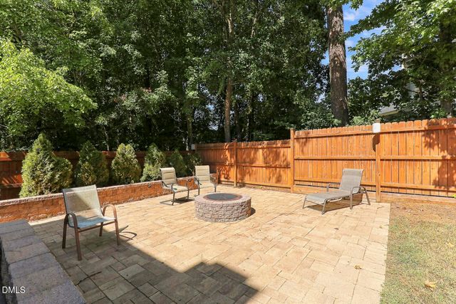 100 Hemingford Grey Court, Cary, NC 27518