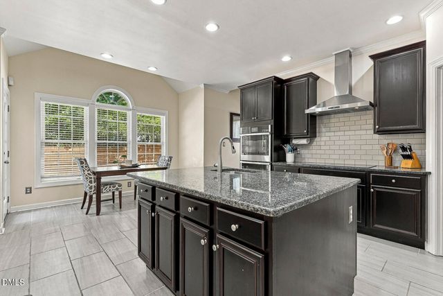 100 Hemingford Grey Court, Cary, NC 27518