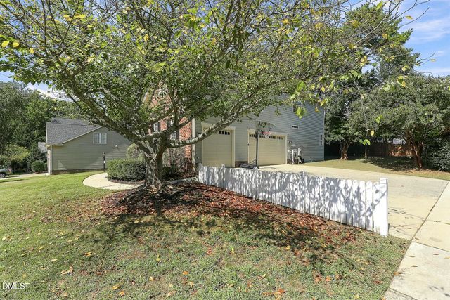 100 Hemingford Grey Court, Cary, NC 27518