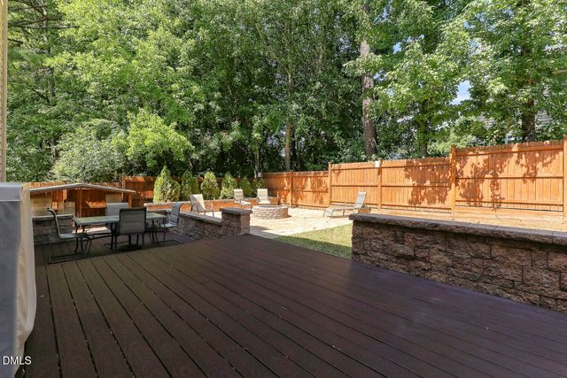 100 Hemingford Grey Court, Cary, NC 27518