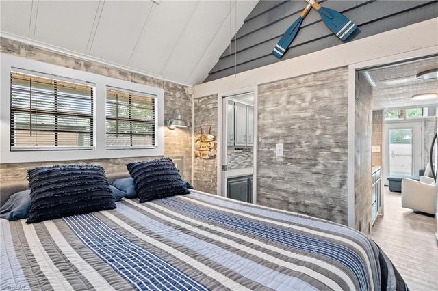 123 Grand View Drive, New London, NC 28127