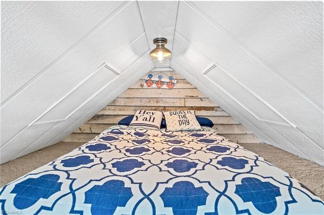 123 Grand View Drive, New London, NC 28127