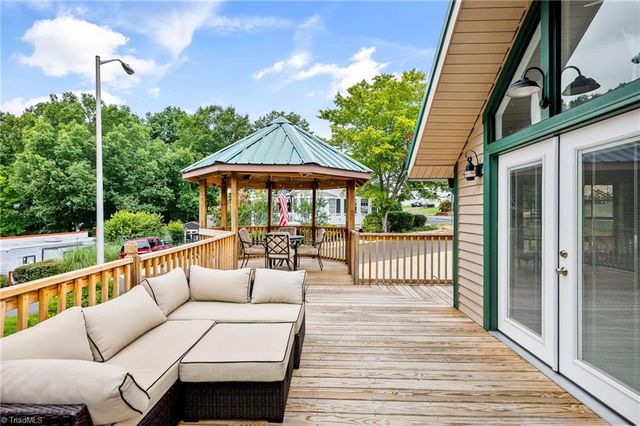 123 Grand View Drive, New London, NC 28127