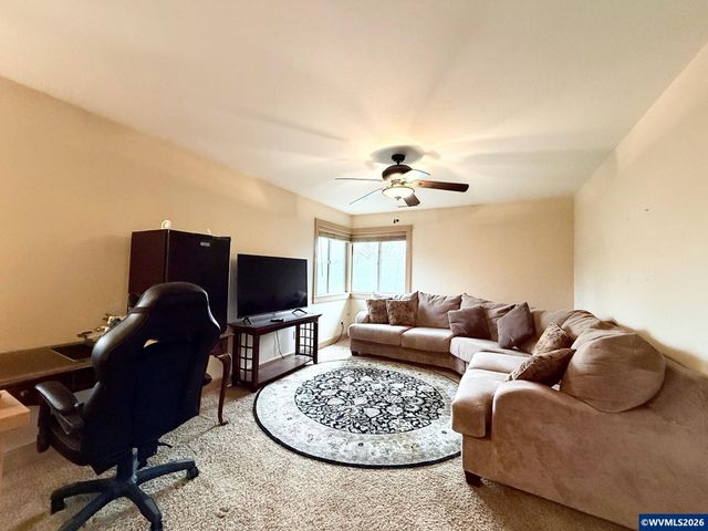 5970 Lone Oak Rd SE, Salem, OR 97306