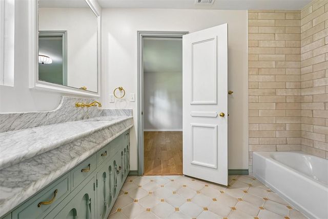 2116 NW 59th Circle, Oklahoma City, OK 73112