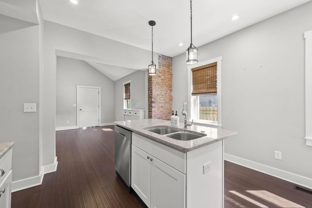 192 E 2nd Avenue, Columbus, OH 43201