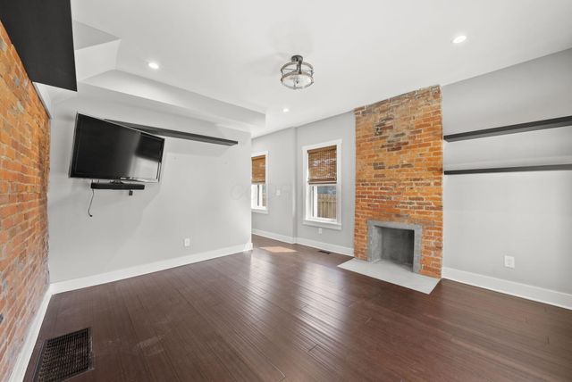 192 E 2nd Avenue, Columbus, OH 43201
