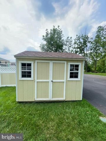 147 HUGHES AVE, Sellersville, PA 18960