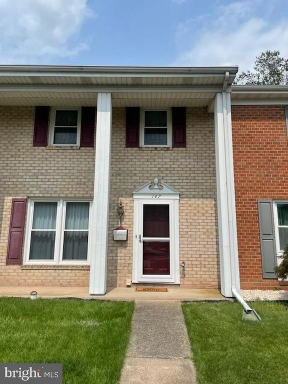 147 HUGHES AVE, Sellersville, PA 18960