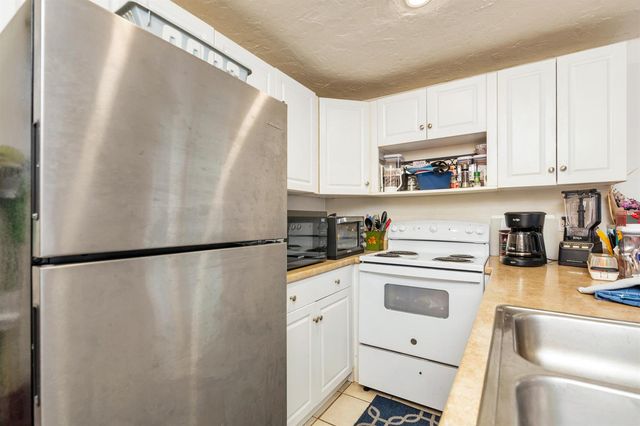 821 Omar Road, West Palm Beach, FL 33405