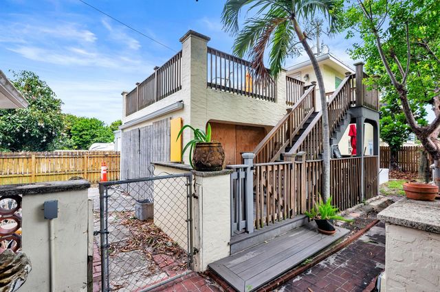 821 Omar Road, West Palm Beach, FL 33405