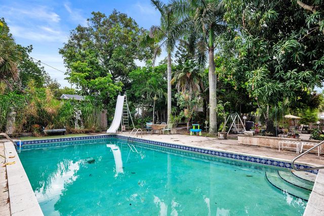 821 Omar Road, West Palm Beach, FL 33405