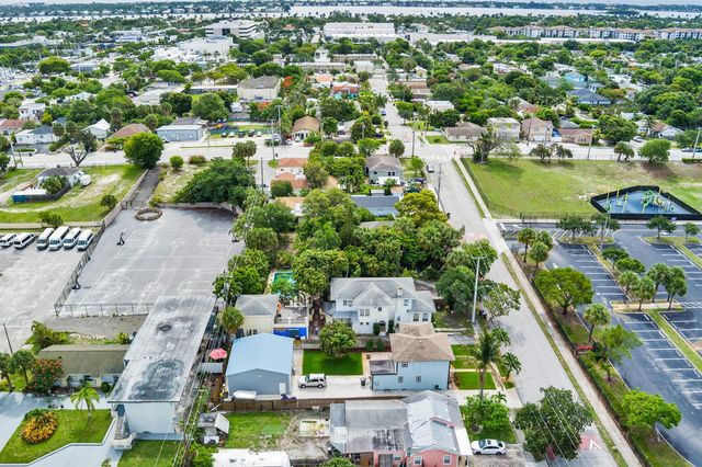 821 Omar Road, West Palm Beach, FL 33405