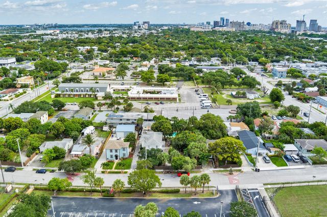 821 Omar Road, West Palm Beach, FL 33405