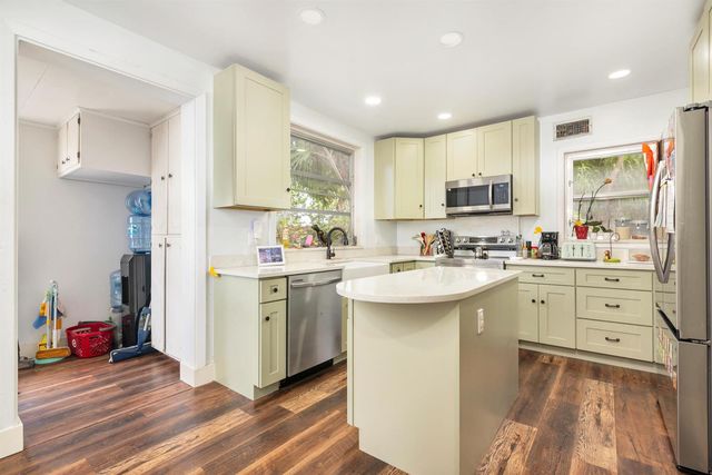 821 Omar Road, West Palm Beach, FL 33405