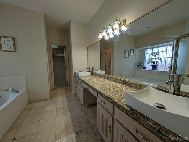 2000 E 25th Street, Mission, TX 78572