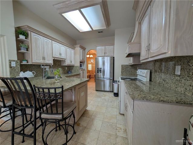 2000 E 25th Street, Mission, TX 78572