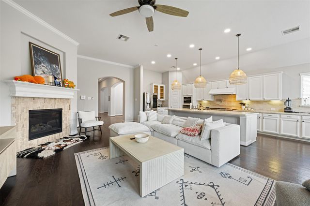 4519 Sterling Heights Lane, Sugar Land, TX 77479