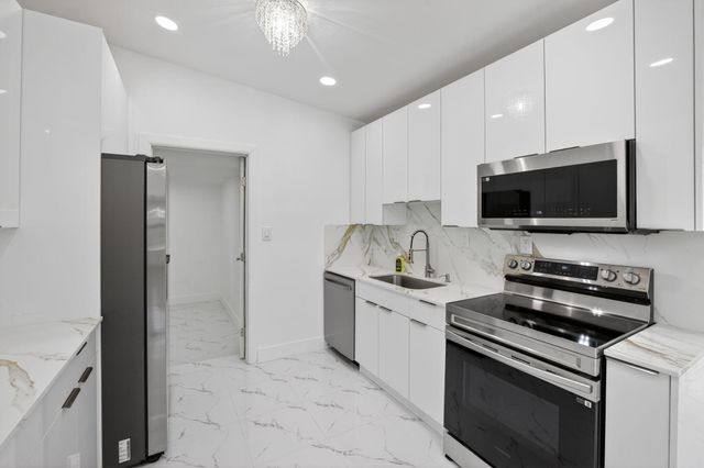 13685 NW 3rd Avenue, North Miami, FL 33168