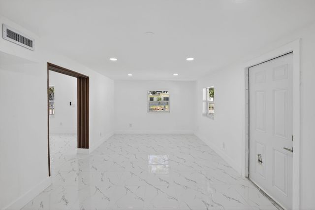 13685 NW 3rd Avenue, North Miami, FL 33168