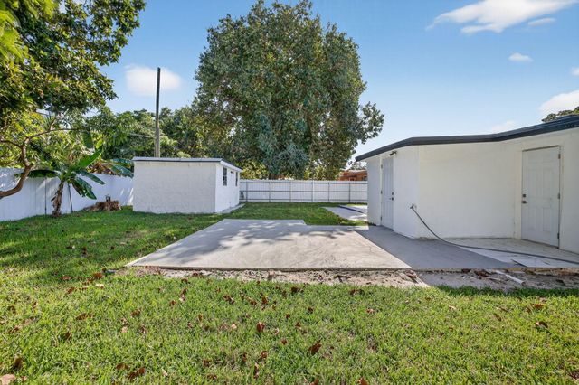 13685 NW 3rd Avenue, North Miami, FL 33168