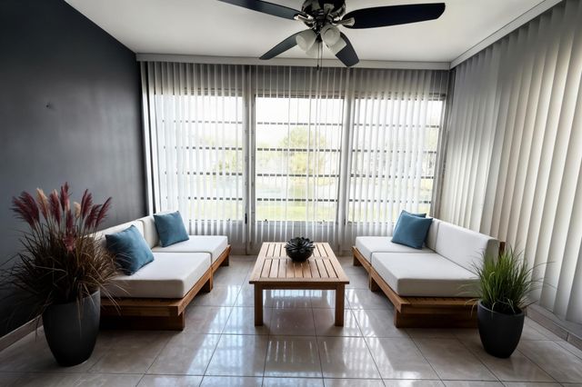 5041 W Oakland Park Boulevard 111, Lauderdale Lakes, FL 33313