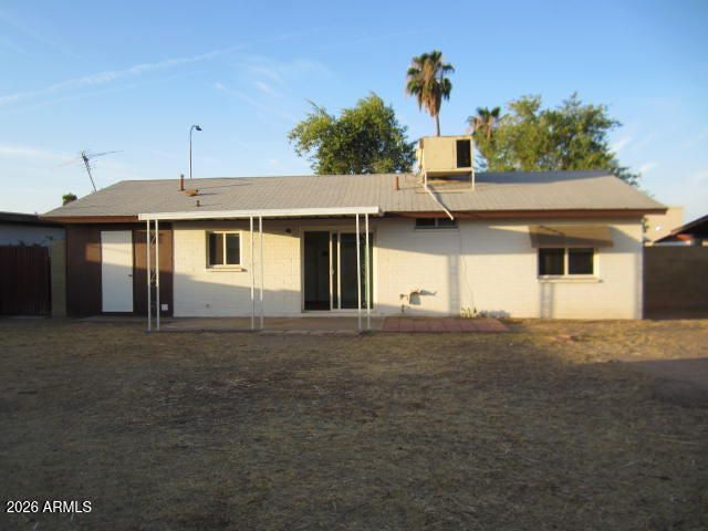 6720 W MEDLOCK Drive, Glendale, AZ 85303
