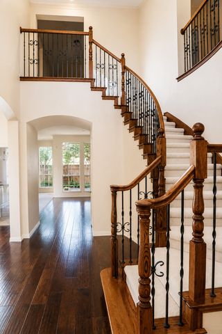 8317 Victoria Lane, Lantana, TX 76226