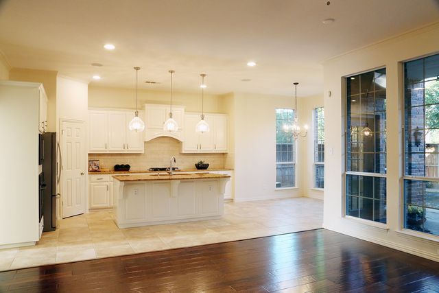 8317 Victoria Lane, Lantana, TX 76226