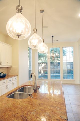 8317 Victoria Lane, Lantana, TX 76226
