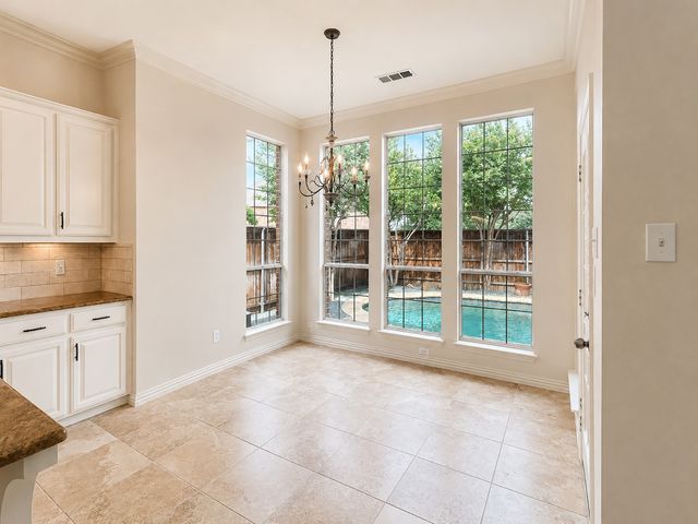 8317 Victoria Lane, Lantana, TX 76226