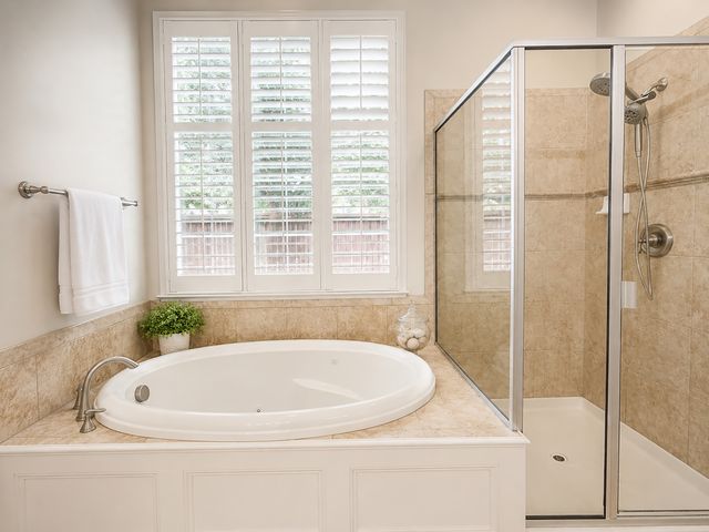 8317 Victoria Lane, Lantana, TX 76226