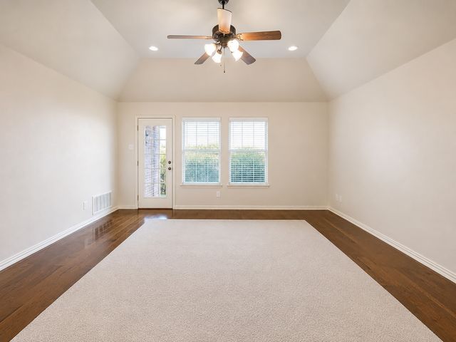 8317 Victoria Lane, Lantana, TX 76226