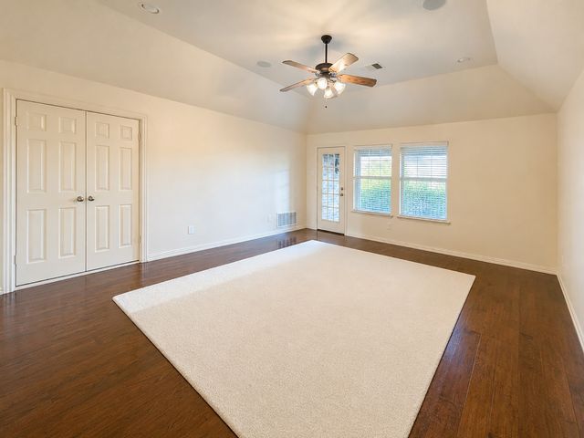 8317 Victoria Lane, Lantana, TX 76226