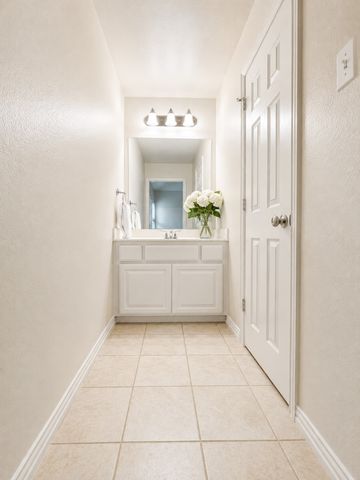 8317 Victoria Lane, Lantana, TX 76226