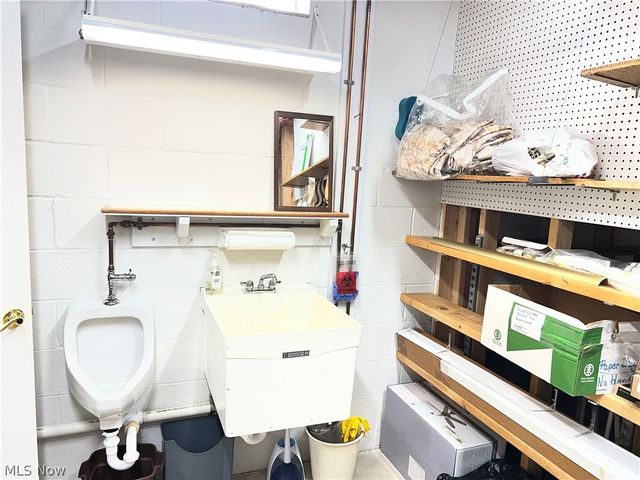 6140 Kelley Lane, Parma, OH 44134