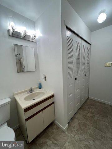 106 AVIGNON WAY, Pennsauken, NJ 08109