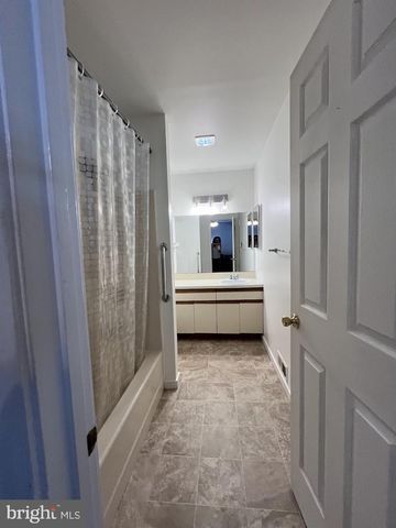 106 AVIGNON WAY, Pennsauken, NJ 08109