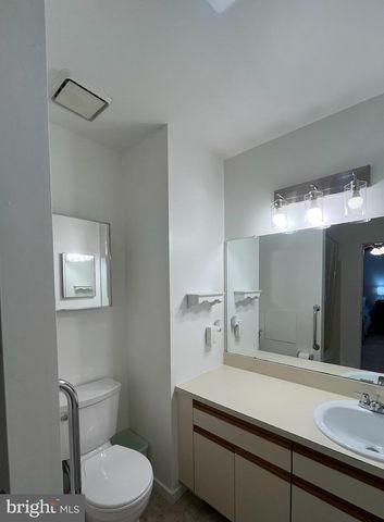 106 AVIGNON WAY, Pennsauken, NJ 08109