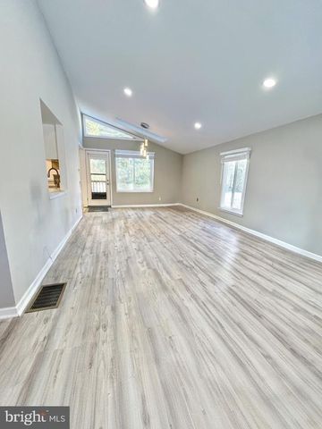 106 AVIGNON WAY, Pennsauken, NJ 08109