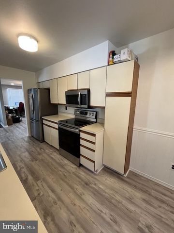 106 AVIGNON WAY, Pennsauken, NJ 08109