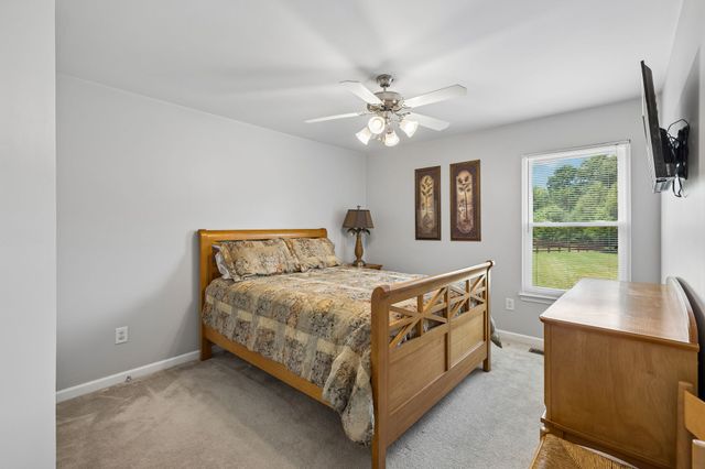 1402 Alyssa Dr, Chapel Hill, TN 37034