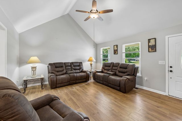 1402 Alyssa Dr, Chapel Hill, TN 37034