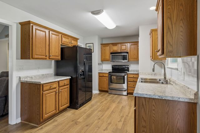 1402 Alyssa Dr, Chapel Hill, TN 37034