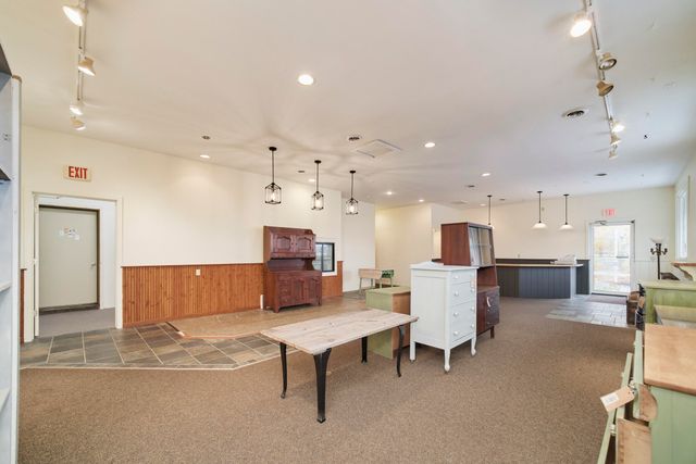 4990 Main Street, Onekama Vlg, MI 49675