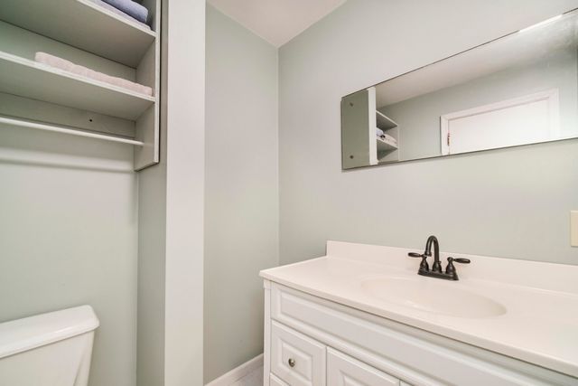 4990 Main Street, Onekama Vlg, MI 49675