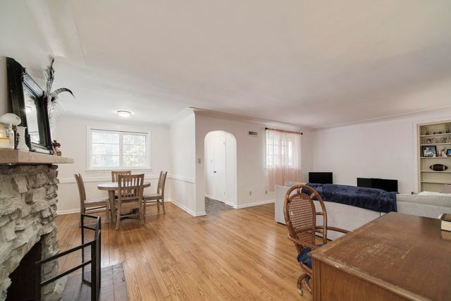 4990 Main Street, Onekama Vlg, MI 49675