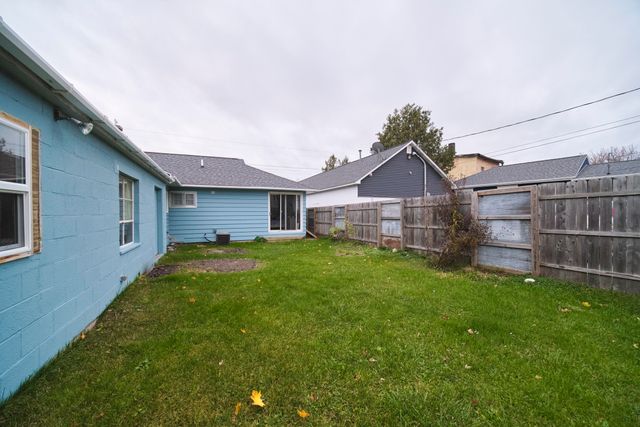 4990 Main Street, Onekama Vlg, MI 49675