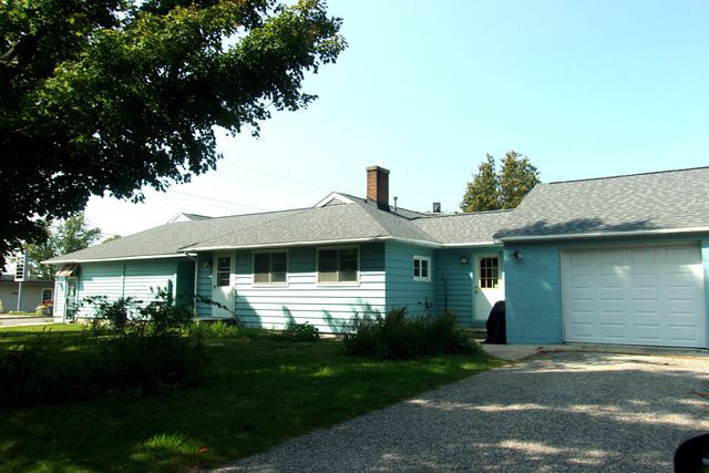 4990 Main Street, Onekama Vlg, MI 49675